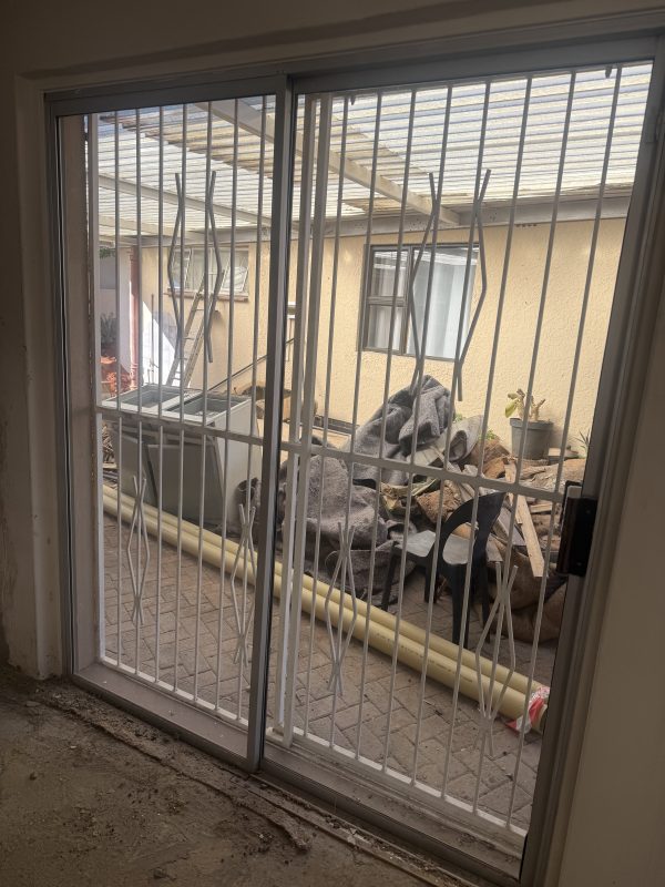 Heavy Duty Sliding door with Bugler Gate